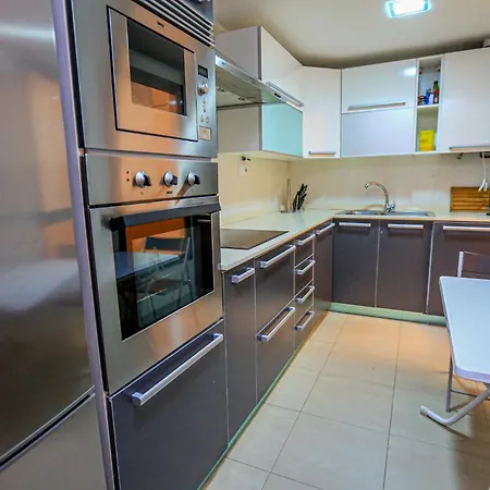 Litoral Costa Dorada - La Salle Only Families Apartment