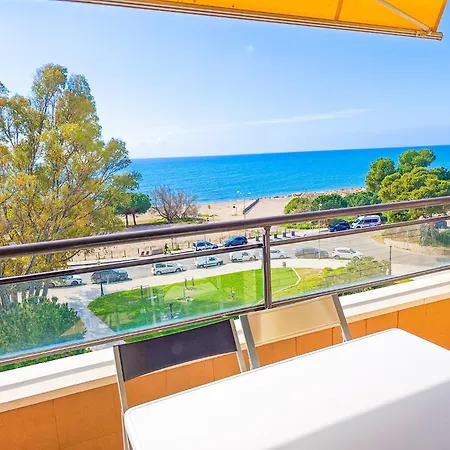 Litoral Costa Dorada - La Salle Only Families شقة