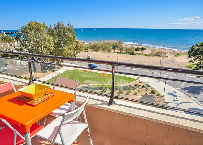 Litoral Costa Dorada - La Salle Only Families Apartment Cambrils