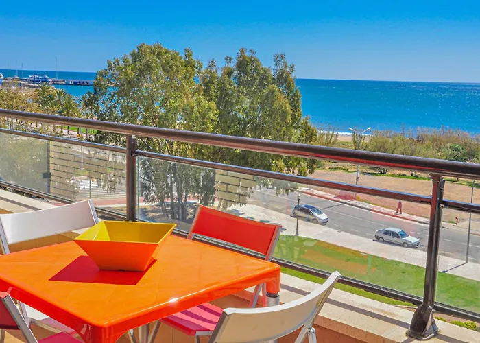 Litoral Costa Dorada - La Salle Only Families Apartment *
