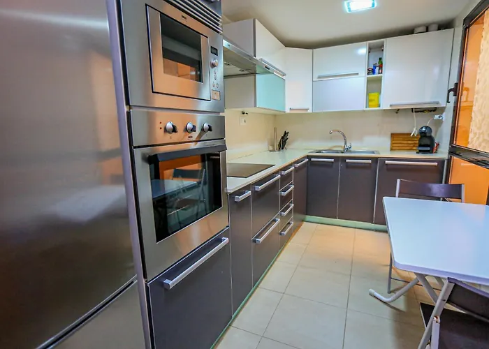 Litoral Costa Dorada - La Salle Only Families Apartment