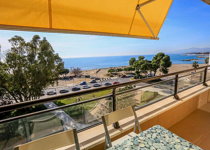 Litoral Costa Dorada - La Salle Only Families Apartment