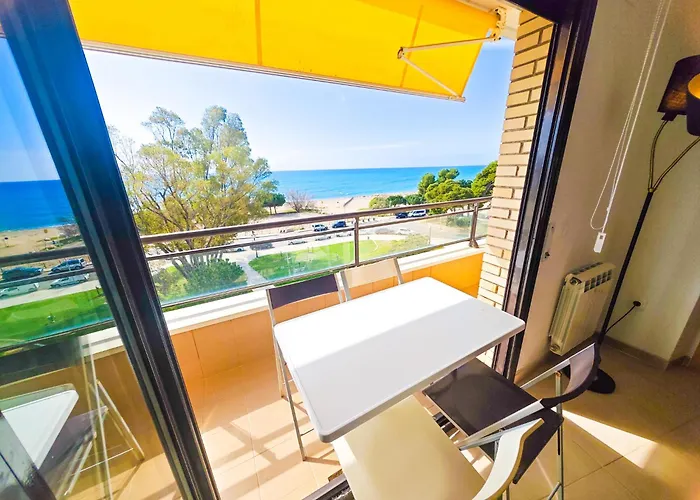 Litoral Costa Dorada - La Salle Only Families Apartment *